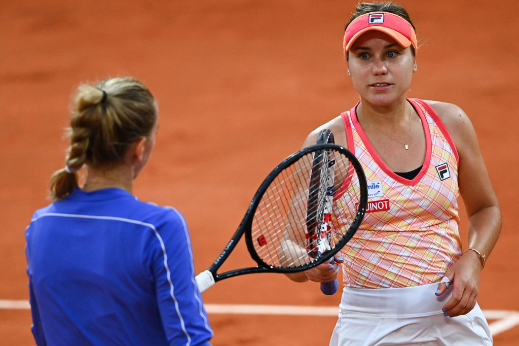 Di final, unggulan keempat itu akan bertemu petenis berusia 19 tahun Iga Swiatek dari Polandia dalam penentuan gelar yang dijadwalkan berlangsung pada Sabtu, 10 Oktober 2020.