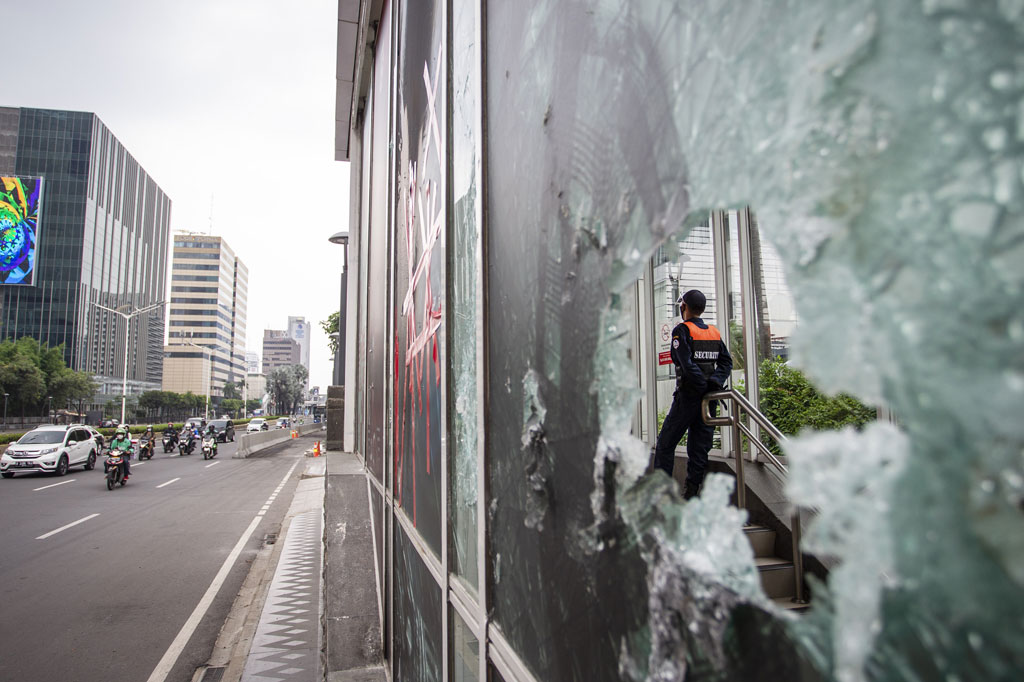 Kerugian Akibat Demo Rusuh di DKI Jakarta Capai Rp65 Miliar Medcom.id