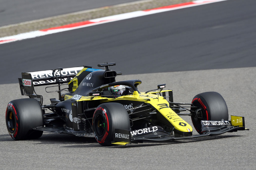 Renault juga tampil kuat di sesi kualfikasi ketika Daniel Ricciardo finis P6 di depan rekan satu timnya Esteban Ocon.