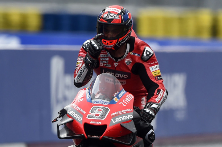 Danilo Petrucci, tampil sebagai pemenang MotoGP Perancis 2020. Rider Ducati menjadi yang tercepat dengan catatan waktu 45 menit 54,736 detik.