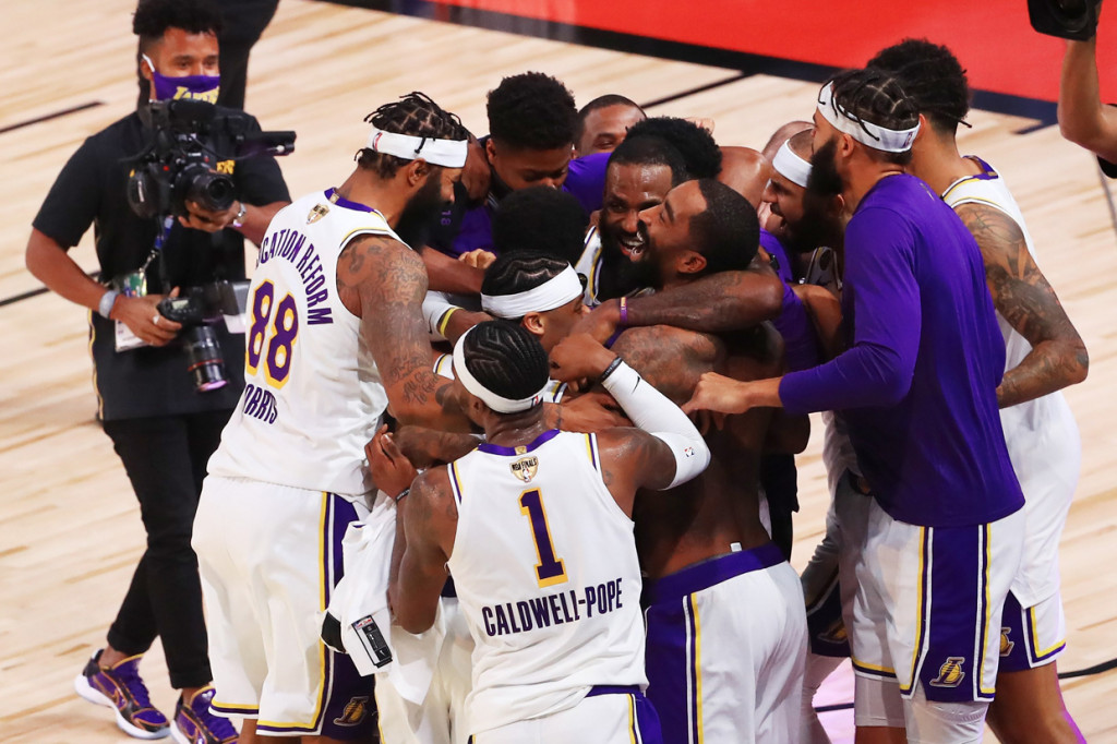 Keberhasilan LeBron James dkk ditentukan di game keenam final, lewat kemenangan 106-93. AFP Photo/Mike Ehrmann 
