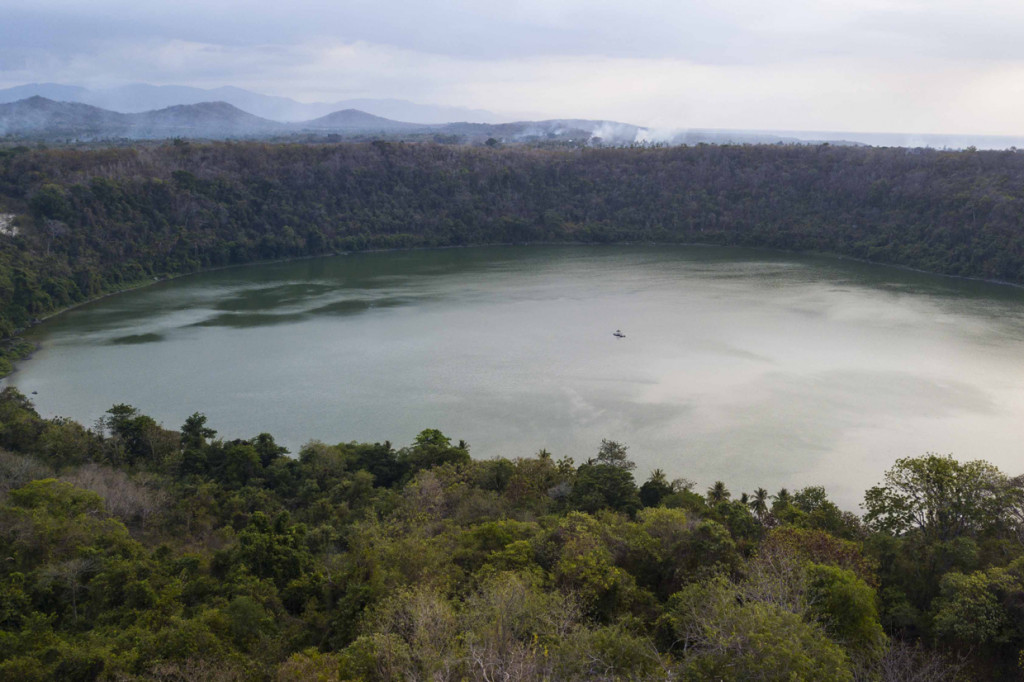 Danau yang terbentuk akibat letusan gunung Sodoberawao pada 400-500 sebelum masehi tersebut memiliki diameter 500 meter dengan kedalaman bervariasi antara 10 meter hingga 25-35 meter.