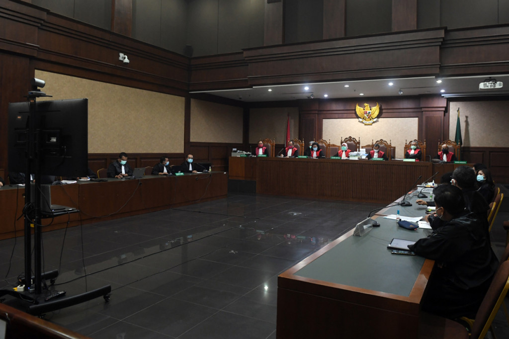 Suasana sidang putusan kasus dugaan korupsi pengelolaan investasi saham dan reksa dana PT Asuransi Jiwasraya (AJS) di Pengadilan Tipikor, Jakarta.