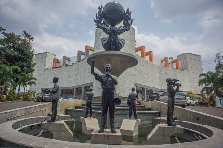 Museum Penerangan di Taman Mini Indonesia Indah (TMII), Jakarta timur, Selasa, 13 Oktober 2020, terlihat sepi dari aktivitas wisatawan.