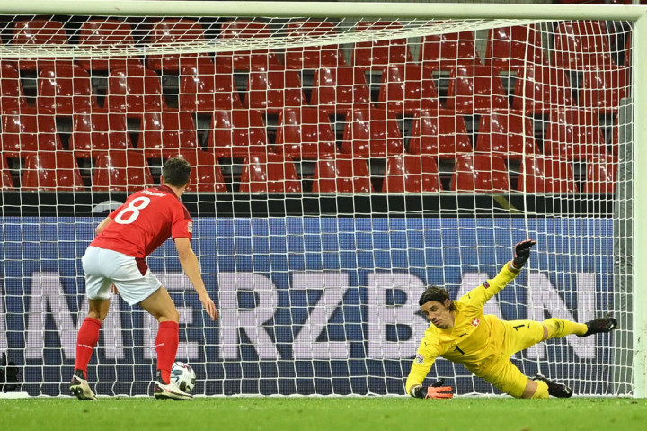Tetapi tidak lama berselang Jerman kembali menyamakan kedudukan. Operan Werner diteruskan Serge Gnabry dengan sepakan tumit yang gagal dihalau kiper Sommer untuk membuat kedudukan menjadi imbang 3-3.