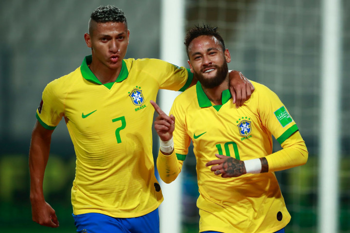 Tetapi Brasil langsung merespon dan pada menit ke-64 kembali menyamakan kedudukan lewat Richarlison.