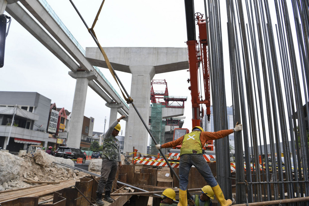 Dengan demikian diharapkan dapat membantu mengurai kemacetan di dalam kota Jakarta sebesar 45 persen. 