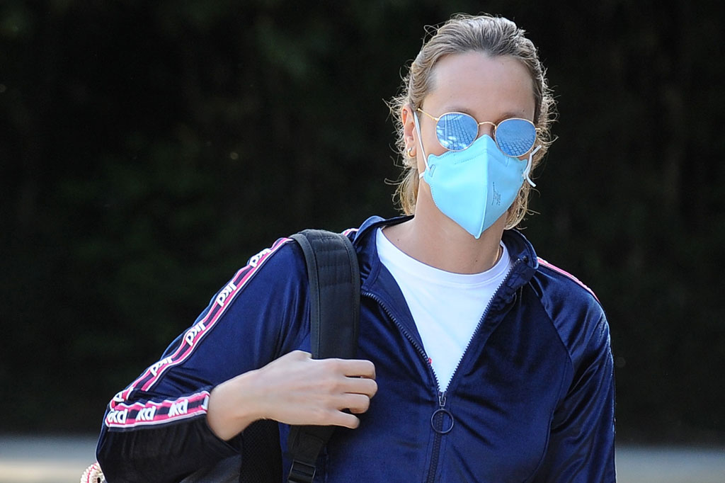 Bintang renang Italia Federica Pellegrini mengumumkan pada hari Kamis, 15 Oktober 2020 bahwa dia telah dites positif terkena virus korona.