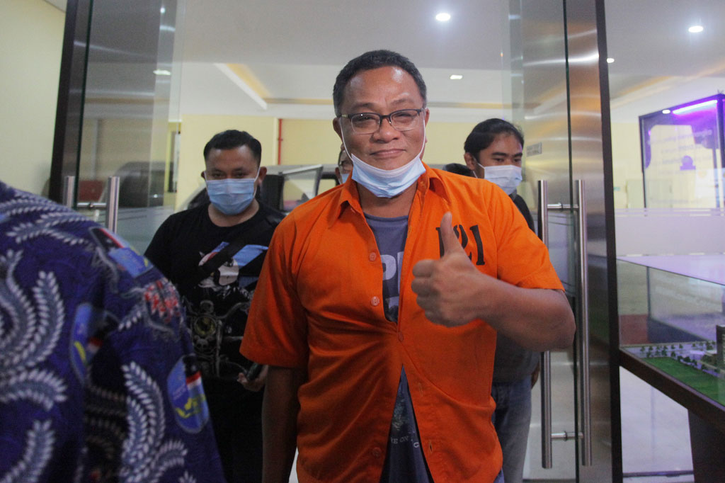 Jumhur Hidayat diperiksa Direktorat Siber Bareskrim Polri sebagai tersangka dalam kasus penyebaran informasi yag ditujukan untuk menimbulkan rasa kebencian atau pemberitahuan bohong dengan menerbitkan keonaran dikalangan rakyat terkait penolakan terhadap pengesahan UU Cipta Kerja.