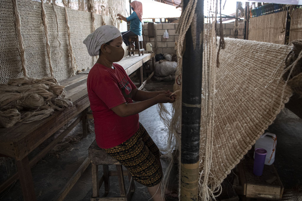 Sejumlah produk seperti karpet, keset kaki, hingga seperangkat tatakan meja saat ini telah dipasarkan ke sejumlah negara, terutama Amerika Serikat, Belgia, Inggris, Turki dan Malaysia. 