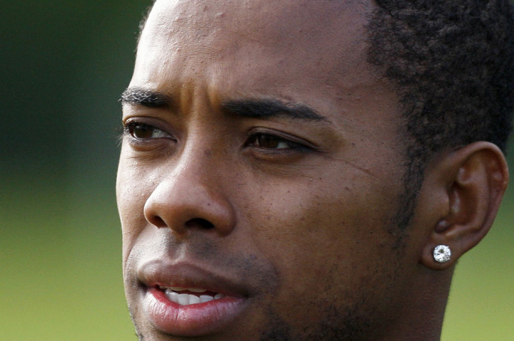 Klub Brasil Santos dan striker veteran Robinho pada hari Jumat, 16 Oktober 2020, telah setuju memutuskan kontrak, hanya beberapa hari setelah ditandatangani. 