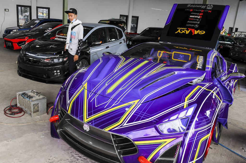 Tedi mengungkapkan, antusiasme peserta sangat tinggi, namun panitia membatasinya dengan 100 mobil dan 65 truk.