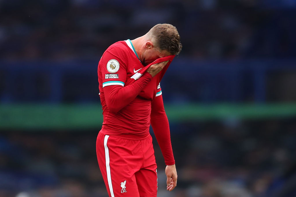 Situasi 11 vs 10 mampu dimanfaatkan Liverpool dengan mencetak gol lewat Jordan Henderson memanfaatkan umpan tarik Mane. Tetapi wasit Michael Oliver memutuskan menganulir gol itu setelah berkonsultasi dengan VAR dengan anggapan Mane terjebak posisi offside. Skor 2-2 bertahan hingga laga usai.