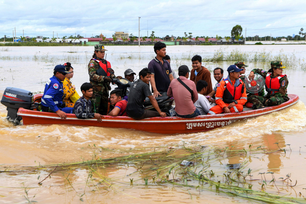 Provinsi-provinsi yang terdampak paling parah adalah Pursat, Battambang, Banteay Meanchey, dan Kandal, serta pemukiman di barat daya di Phnom Penh.
