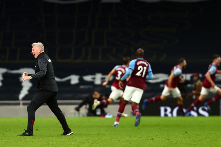 West Ham tampak mulai terbangun dari tidurnya saat memasuki babak kedua. Pada menit ke-82 Fabian Balbuena betul-betul membawa kebangkitan West Ham setelah menyundul bola tendangan bebas Aaron Cresswell untuk menjebol gawang Spurs demi membuat kedudukan jadi 1-3.