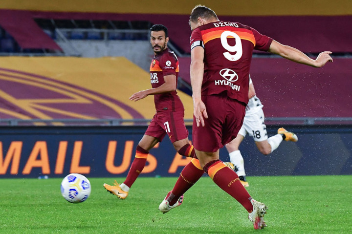 Delapan menit kemudian i Lupi menambah keunggulan lewat  gol kedua Dzeko. Gonzalo Villar mengirim umpan kepada Mkhitaryan, yang kemudian meneruskannya kepada Dzeko untuk diselesaikan menjadi gol dengan sepakan mudah tanpa gangguan bek lawan.