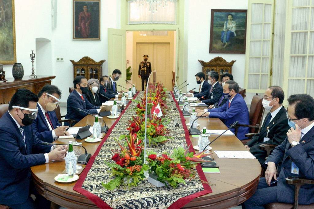 Dalam pertemuan bilateral, kedua pemimpin membahas sejumlah hal, antara lain pertama, kerja sama pengelolaan pandemi. 