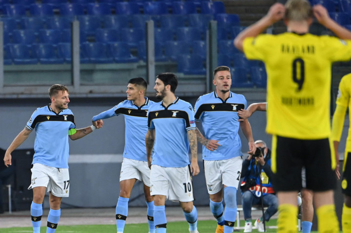 Lazio unggul cepat saat laga baru berlangsung enam menit. Thomas Meunier kehilangan bola yang kemudian dikuasai Joaquin Correa, ia lantas menyodorkannya kepada Ciro Immobile yang melepaskan sepakan cungkil tanpa dapat dihentikan kiper Marwin Hitz.