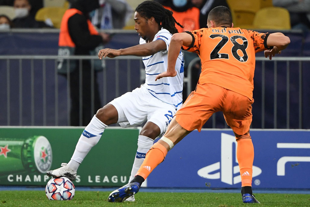 Juventus juga mengalami kerugian ketika Giorgio Chiellini harus meninggalkan lapangan lebih awal hanya 19 menit setelah pertandingan dimulai karena cedera, dan digantikan Merih Demiral.