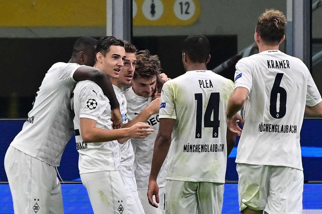 Gladbach berbalik memimpin melalui gol Jonas Hofmann pada menit ke-84. Menerima umpan terobosan dari Florian Neuhaus, Hofmann bergerak ke depan dan melepaskan sepakan yang tidak dapat diantisipasi kiper Samir Handanovic.