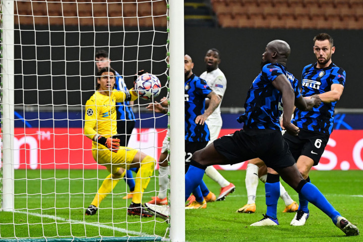Di detik-detik akhir pertandingan, Lukaku kemudian menyelamatkan raihan satu poin untuk Inter. Bola sodoran dari Alessandro Bastoni sukses dilesakkan striker Belgia itu untuk menjadi gol penyelamat Nerrazurri.