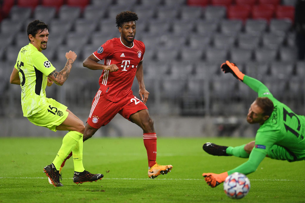 Bayern akhirnya berhasil memecah kebuntuan melalui Coman pada menit ke-28. Menerima umpan matang dari Kimmich, dia menguasai bola sebentar dan kemudian melepaskan sepakan kaki kiri yang menembus gawang Atletico.