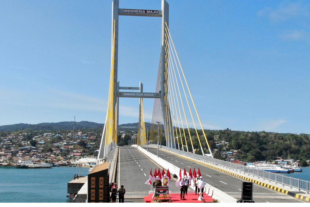 Jokowi mengatakan Kota Kendari akan lebih dikenal karena memiliki sebuah 'landmark' baru. Disamping itu, dia menyampaikan bahwa di sekitar jembatan juga akan ditata, dilengkapi dengan ruang terbuka publik, area olahraga, area parkir, dan 'street cinema' sebagai bagian pengembangan kawasan kota lama. 