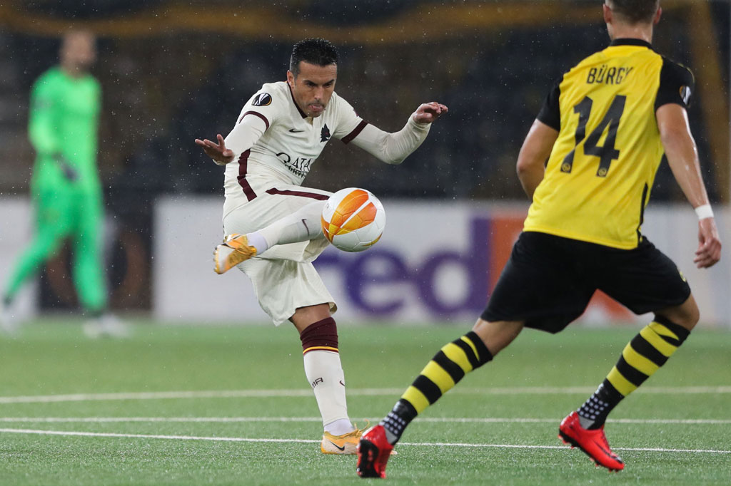 Roma berusaha bangkit. Mereka mendapat sejumlah peluang, di antaranya sepakan melebar Pedro Rodriguez serta tembakan mendatar Bruno Peres yang terdefleksi.