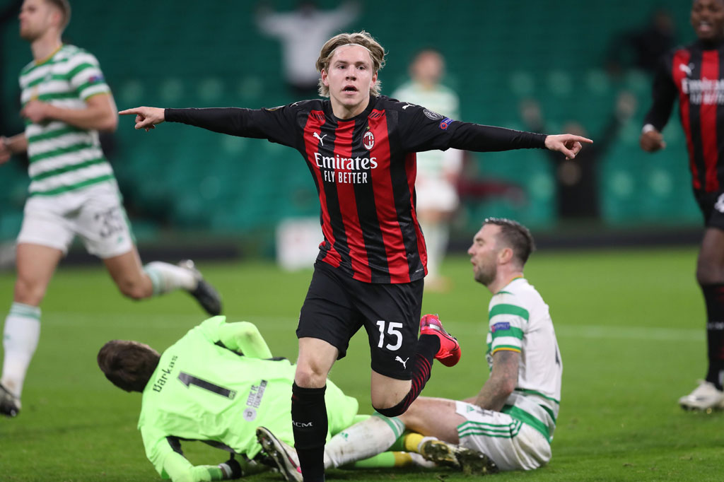 Saat Celtic berusaha keras mencetak gol penyama kedudukan, justru Milan yang mampu merestorasi keunggulan dua gol. Bola umpan terobosan dengan cerdik dikirimkan Alexis Saelemaekers kepada Jens Petter Hauge yang kemudian mengatasi adangan Duffy sebelum membobol gawang Vasilios Barkas di detik-detik akhir pertandingan.
