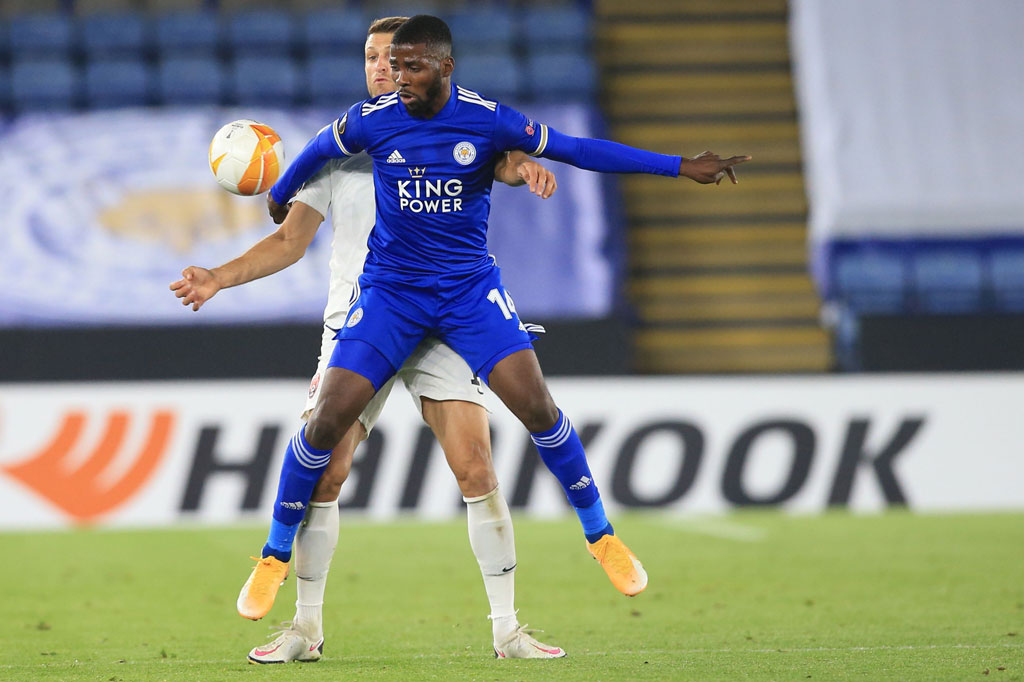 Pemain buangan Manchester City itu dipercaya menjadi ujung tombang serangan Leicester oleh manajer Brendan Rodgers, setelah penyerang utama Jamie Vardy absen di laga itu karena cedera betis.