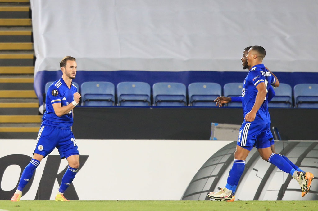 James Maddison (kiri) melakukan selebrasi usai menjebol gawang Zorya.