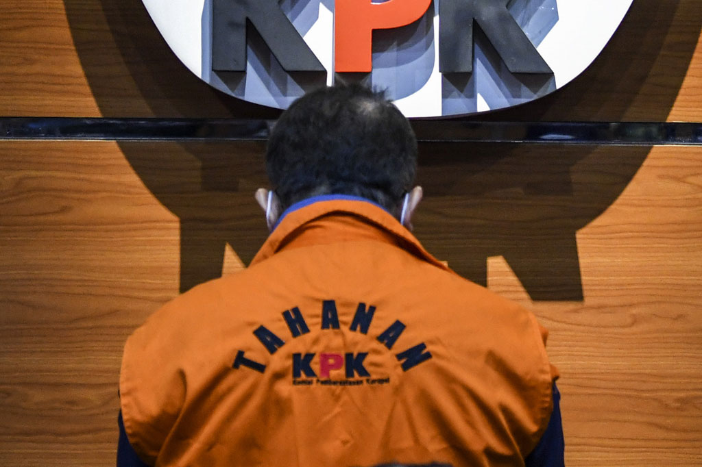 Wali Kota Tasikmalaya Budi Budiman dihadirkan dalam konferensi pers di Komisi Pemberantasan Korupsi (KPK), Jakarta, Jumat, 23 Oktober 2020. 