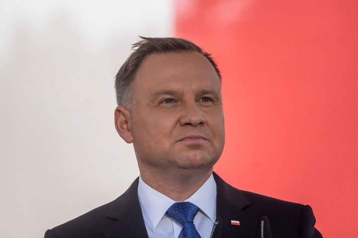 Duda terinfeksi covid-19 saat jumlah kasus positif di Polandia terus naik. Otoritas kesehatan setempat melaporkan 13.600 kasus baru pada Jumat, 23 Oktober 2020, angka tertinggi yang tercatat di Polandia.