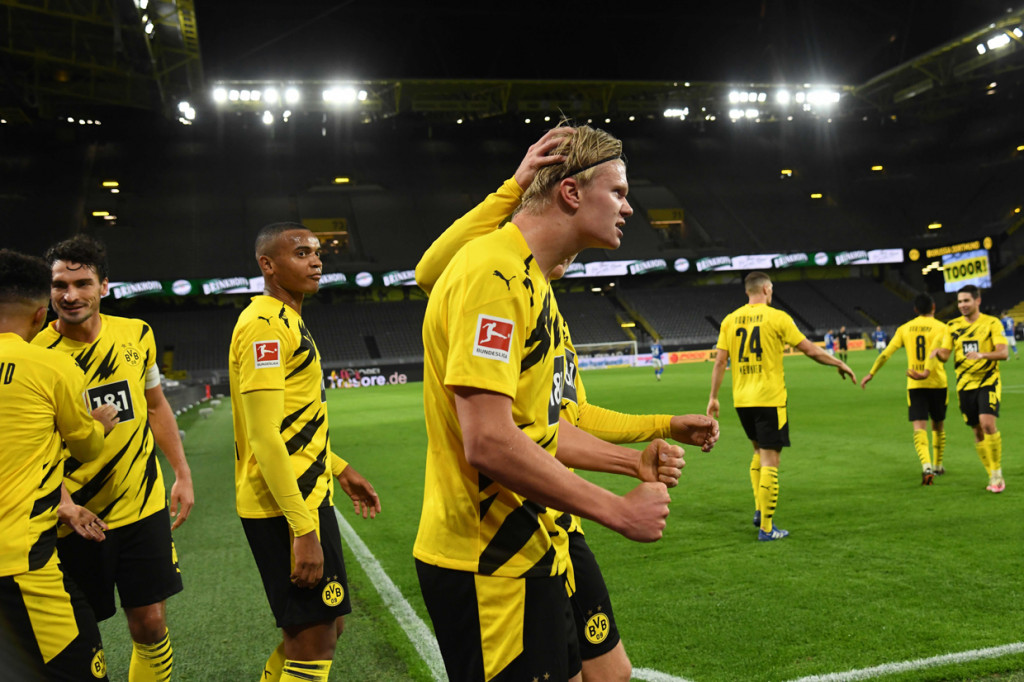 Erling Haaland menggandakan keunggulan enam menit kemudian. 