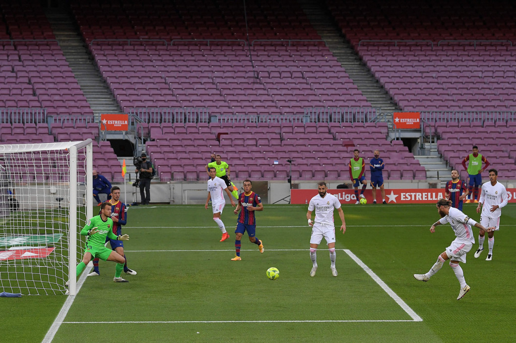 Barcelona tampil lebih dominan di babak kedua dan tampil menjanjikan di awal periode ini. Tapi penalti menjadi momentum untuk Madrid.