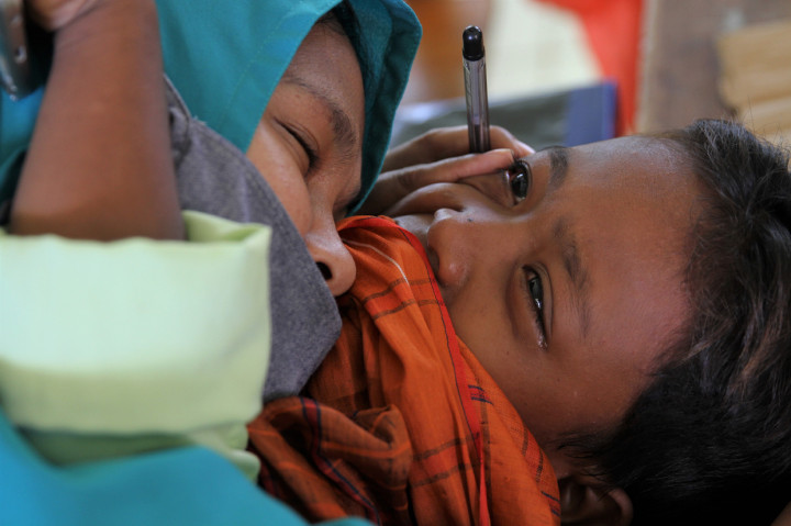 Komunitas Donactive Peduli Indonesia Kendari mengadakan khitan (sunat) gratis di Kecamatan Abeli, Kendari, Sulawesi Tenggara.