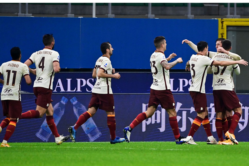 Namun pertandingan belum usai. Pada situasi tendangan sudut, bola berusaha disapu Ibrahimovic namun malah mengarah kepada Marash Kumbulla. Bola disambar Kumbulla untuk menyamakan kedudukan menjadi 3-3.