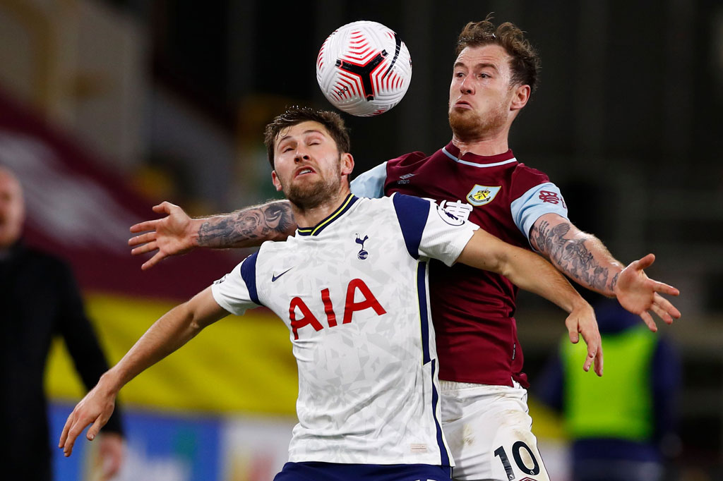 Memasuki babak kedua Tottenham masih menguasai jalannya pertandingan, namun kesulitan untuk menembus gawang lawan. Untuk menambah daya gedor timnya, Jose Mourinho memasukkan Erik Lamela untuk menggantikan Lucas Moura pada menit ke-57.