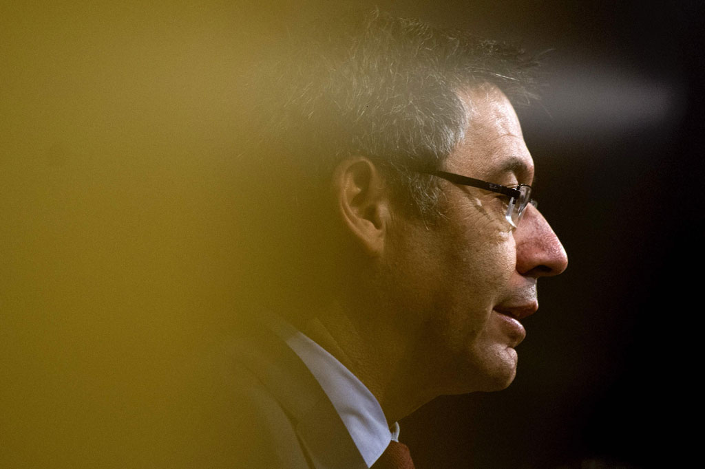 Presiden Barcelona Josep Maria Bartomeu telah resmi mengundurkan diri dari jabatannya pada Rabu, 28 Oktober 2020 WIB. Langkah Bartomeu diikuti seluruh petinggi klub lainnya.