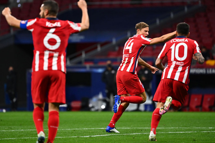 Atletico kemudian berhasil memecah kebuntuan melalui gol Marcos Llorente dengan melepaskan tembakan mendatar tanpa dapat dihalau kiper Cican Stankovic.