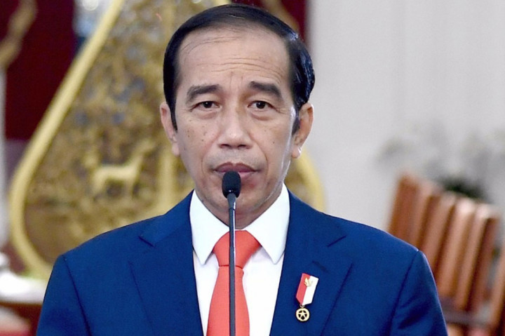  Presiden Joko Widodo mengatakan bersatu dan bekerja sama dalam berbagai bidang adalah kunci untuk mencapai Indonesia maju. 