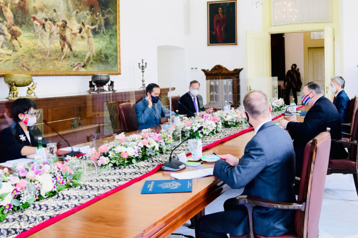 Salah satu bentuk kerja sama yang didorong adalah di bidang ekonomi dan pertahanan. Di bidang ekonomi, Jokowi berharap AS memperpanjang Generalized System of Preferences (GSP) untuk Indonesia. GSP adalah kebijakan perdagangan suatu negara yang memberi pemotongan bea masuk impor.