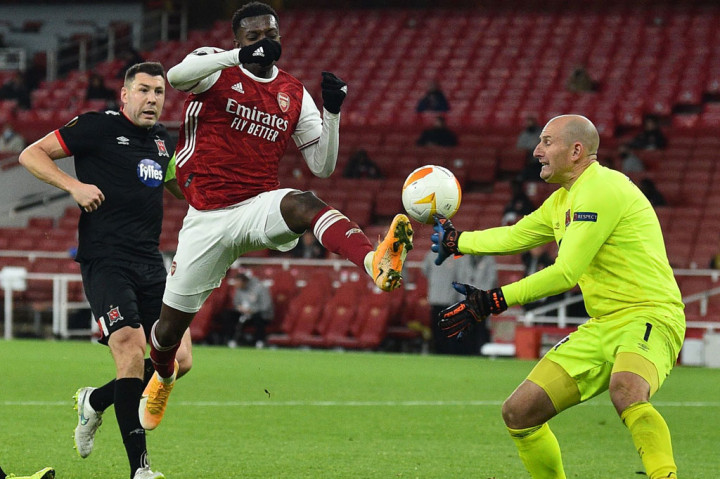 Arsenal terus tampil dominan, tetapi skor 3-0 tak berubah hingga peluit tanda bubaran terdengar di Emirates. 