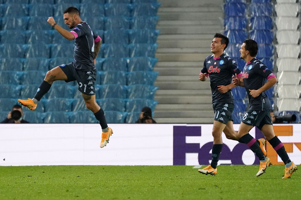 Kebuntuan akhirnya pecah pada menit ke-54. Tembakan jarak jauh yang dilepaskan Matteo Politano membentur Modibo Sagnan sehingga bola berubah arah dan mengecoh kiper Alex Remiro. Napoli 1, Sociedad 0.