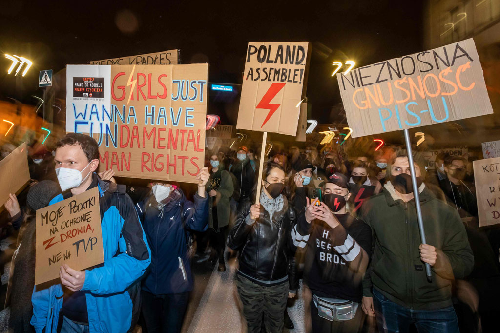 Mahkamah Konstitusi Polandia pada 22 Oktober lalu memutuskan pelarangan terhadap aborsi yang disebabkan oleh kerusakan janin.