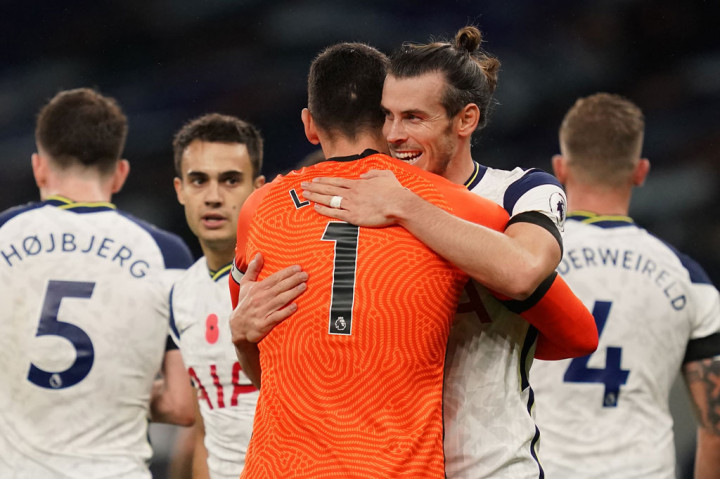 Dengan kemenangan tersebut tim besutan Jose Mourinho itu kini menyodok naik ke peringkat kedua klasemen sementara dengan koleksi 14 poin. Sedangkan Brighton tak beranjak dari urutan ke-16 dengan catatan lima poin.