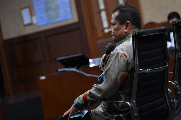 Terdakwa kasus suap penghapusan red notice Djoko Tjandra, Irjen Pol Napoleon Bonaparte menjalani sidang dakwaan di Pengadilan Tipikor, Jakarta, Senin, 2 November 2020. Irjen Napoleon Bonaparte didakwa menerima suap dari Djoko Tjandra. Nilai suapnya mencapai sekitar Rp 6,1 miliar yang diberikan dengan mata uang asing secara bertahap.