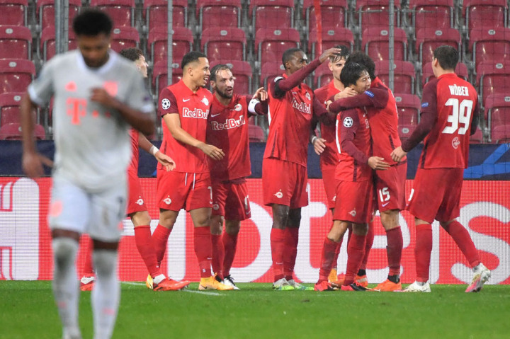 Namun justru Salzburg yang mampu menyamakan kedudukan pada menit ke-66. Ramalho mencuri bola dari Lewandowski sebelum mengirimkan operan membelah pertahanan Bayern. Pemain tim nasional Jepang Masaya Okugawa dengan tenang menguasai bola sebelum melesakkannya ke sudut bawah gawang Neuer.