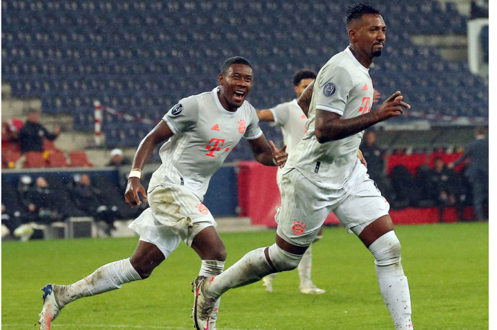 Bayern perlahan-lahan kemudian mendominasi permainan dan mencetak gol ketiganya lewat tandukan Jerome Boateng menyambut sepak pojok Joshua Kimmich pada menit ke-79.