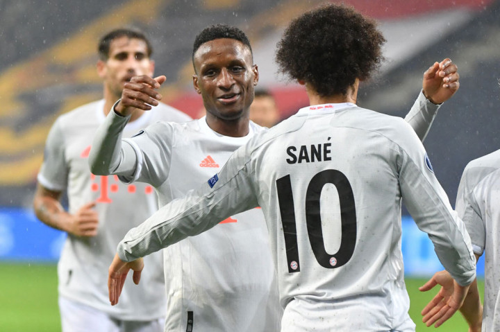 Tidak lama berselang, Muenchen mengemas gol keempatnya. Kali ini pemain pengganti Leroy Sane bergerak memotong dari kanan, sebelum menyelesaikan peluang dengan sepakan kaki kirinya.